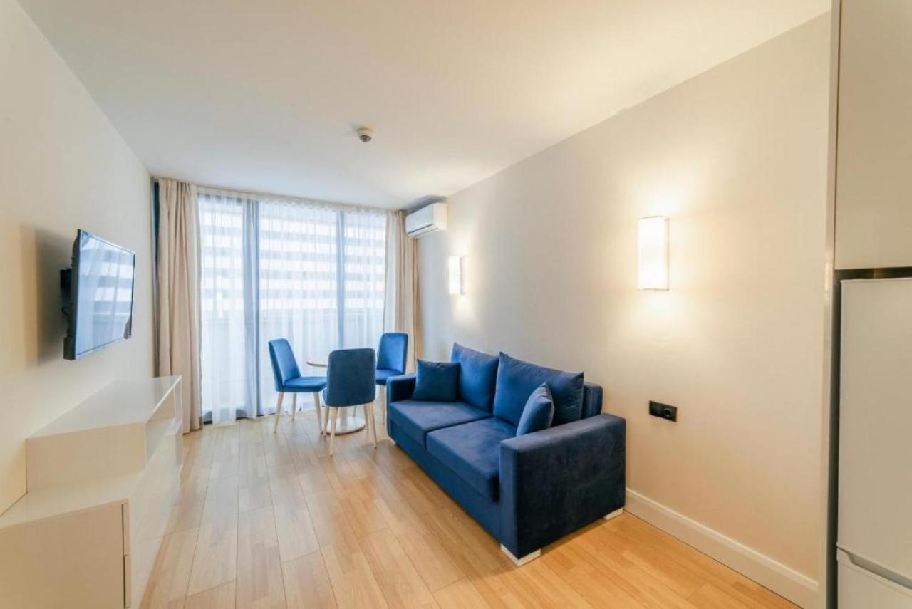 View & More Aparthotel In Batumi Luaran gambar
