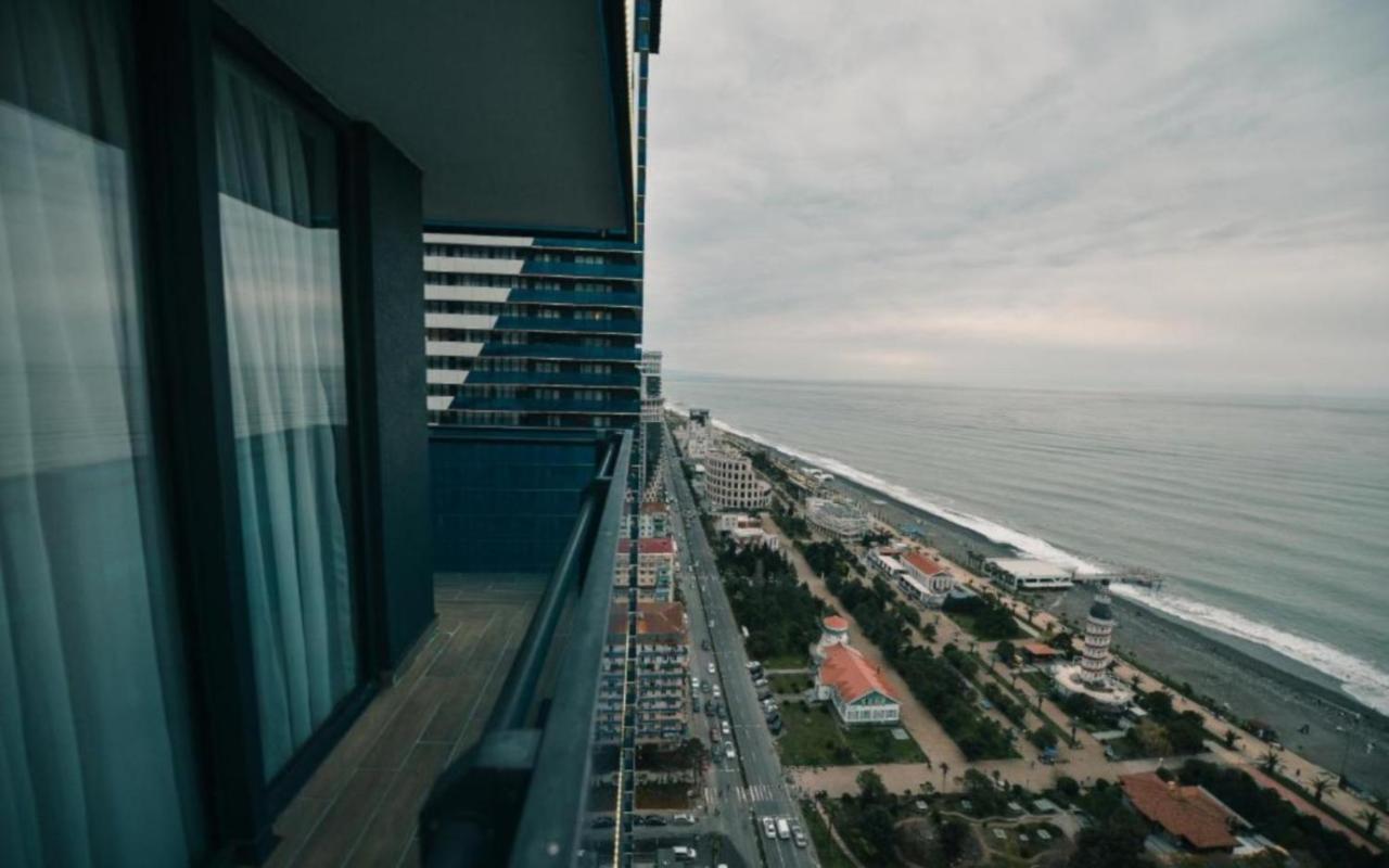 View & More Aparthotel In Batumi Luaran gambar