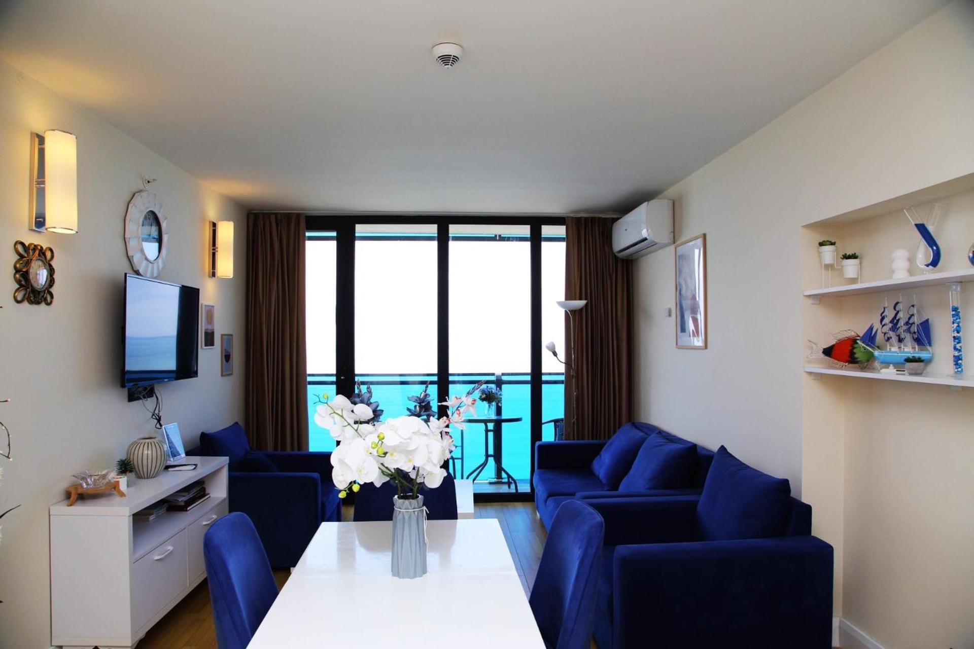 View & More Aparthotel In Batumi Luaran gambar