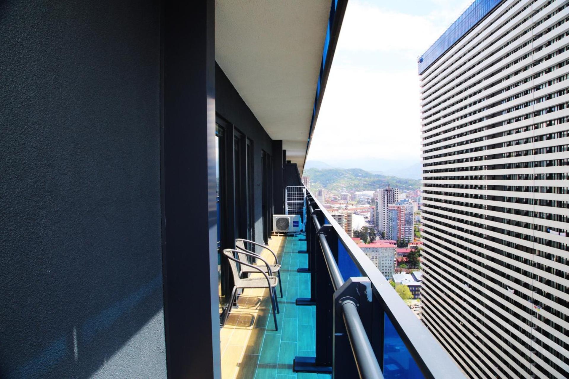 View & More Aparthotel In Batumi Luaran gambar